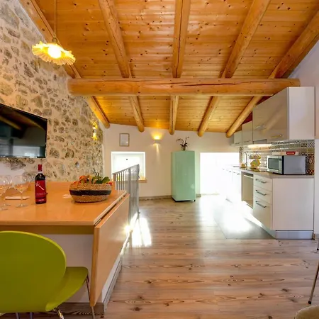 Casa Nel Borgo - Il Gufo Daire